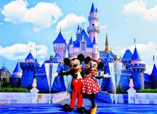 Disneyland Travel Guide