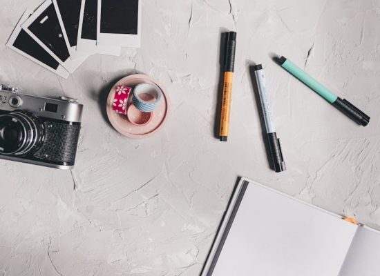 Solo Travel Journal Guide: Best Notebooks, Digital Apps, and Prompts 2024